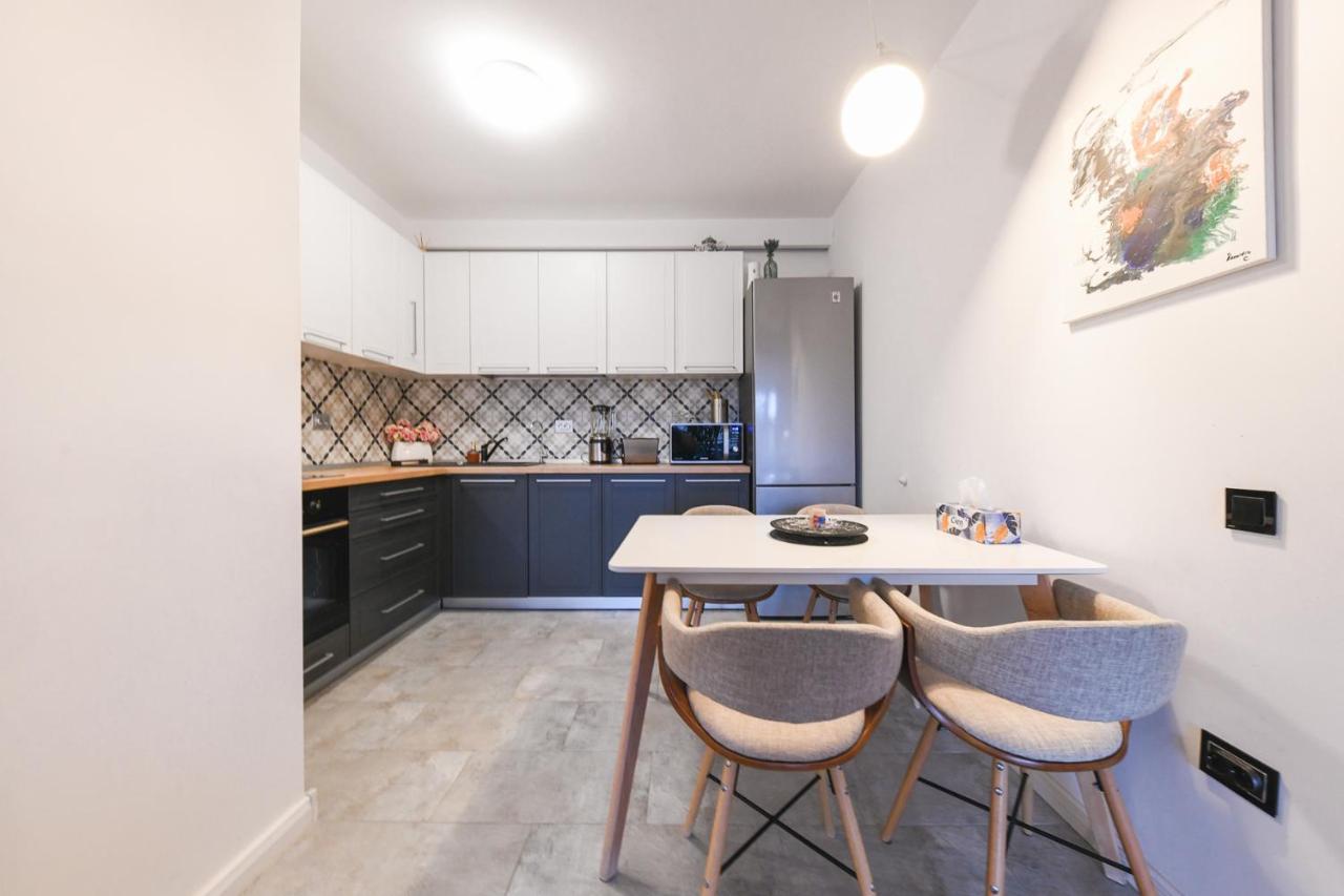 Grand Park Rose Iulius Mall Apartment คลูจ-นาโปกา ภายนอก รูปภาพ